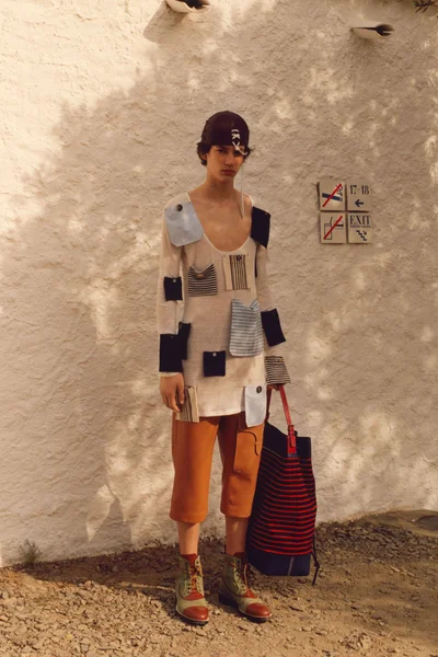 Look 19